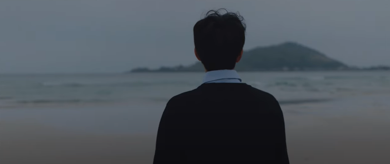 바다를 바라보고 있는 너드커넥션