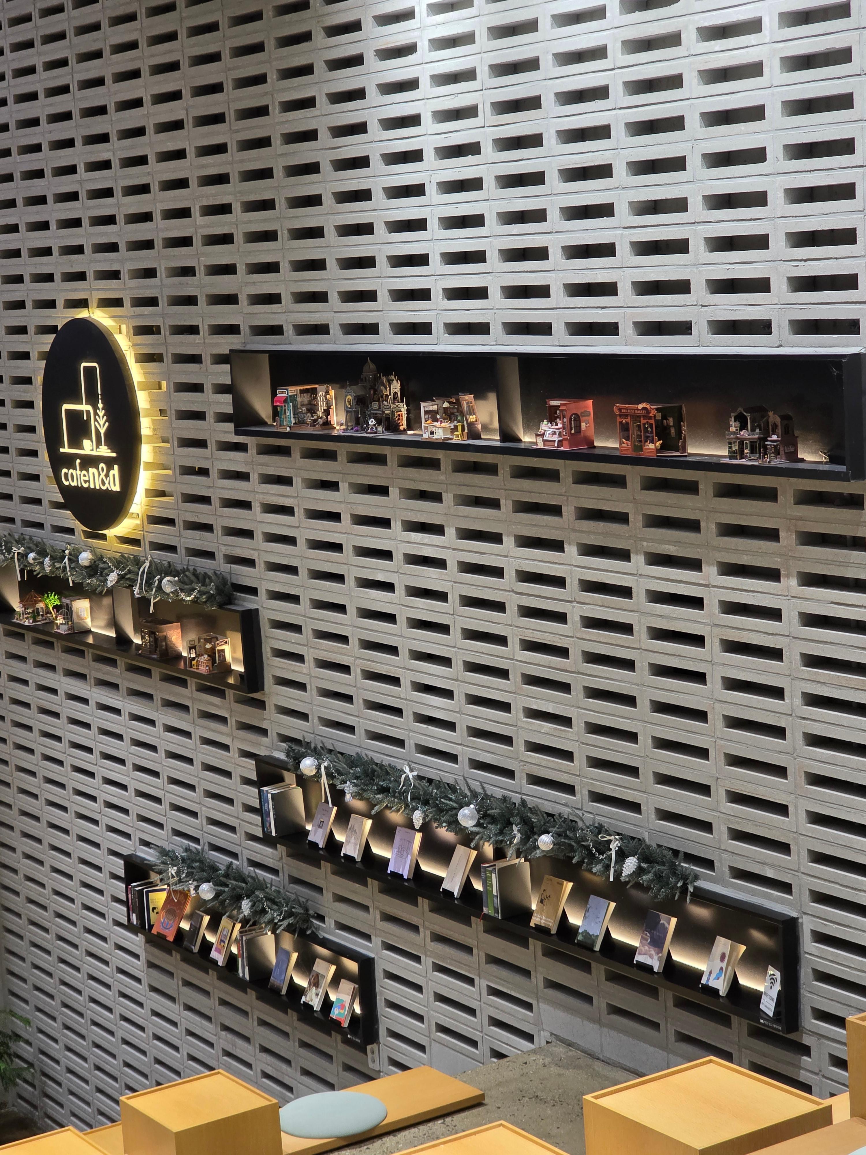 cafe n&d 카페 엔앤디 도안동 대형카페 빵 디저트 가격 주차 크리스마스 07