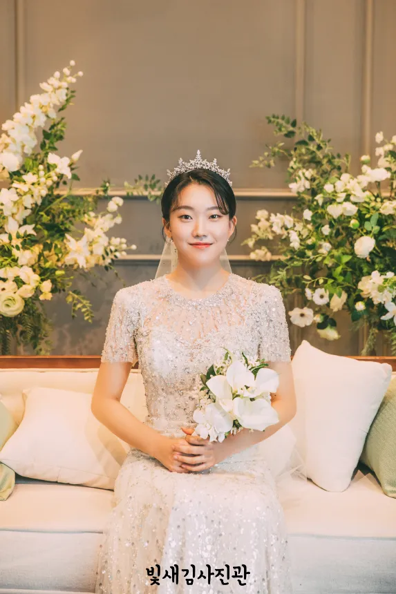 신부대기실 신부 독사진 2