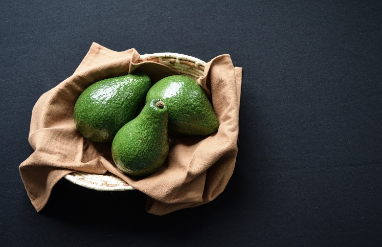 아보카도 부작용｜유래｜잘익은 아보카도｜칼로리｜영양소｜혈당｜권장