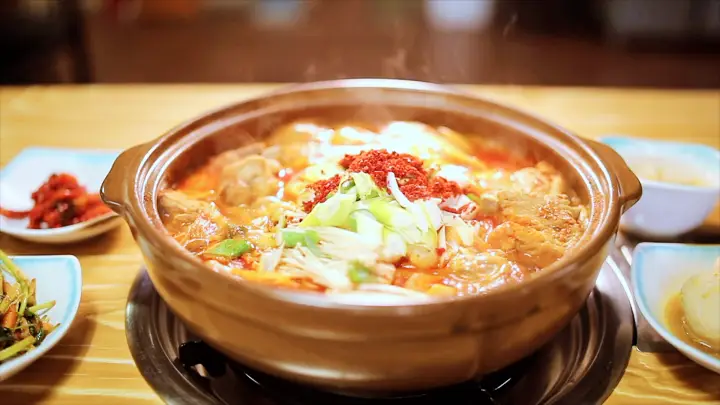 김영철의 동네 한 바퀴 묵은지갈비찌개 맛집 아산 염치저수지 맛집 소개