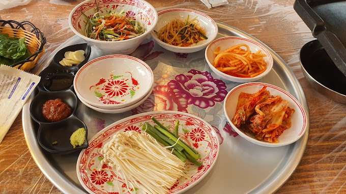 광교 카페거리 냉삼집 '정옥집'