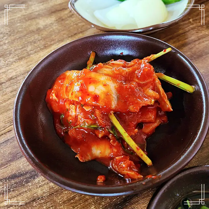이만기 동네한바퀴 시즌2 흑임자 칼국수 파전 부추전 손두부 아픈 아내의 빈자리를 지키는 칼국수집 사장님 포항 맛집 소개