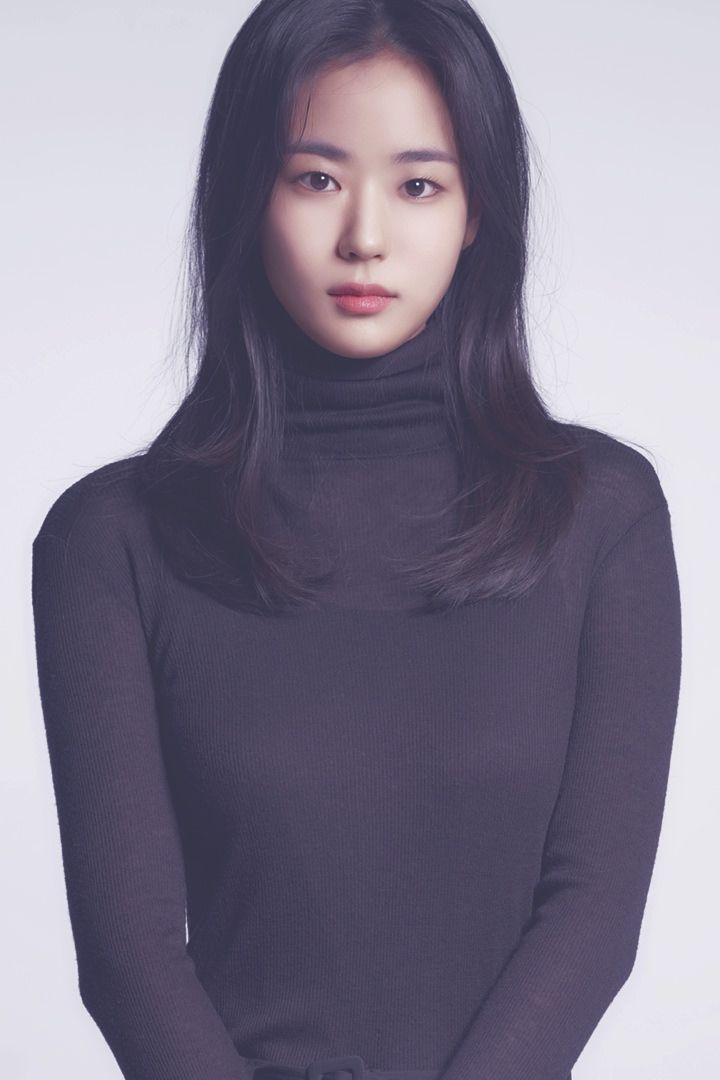 이이담 화보 모습