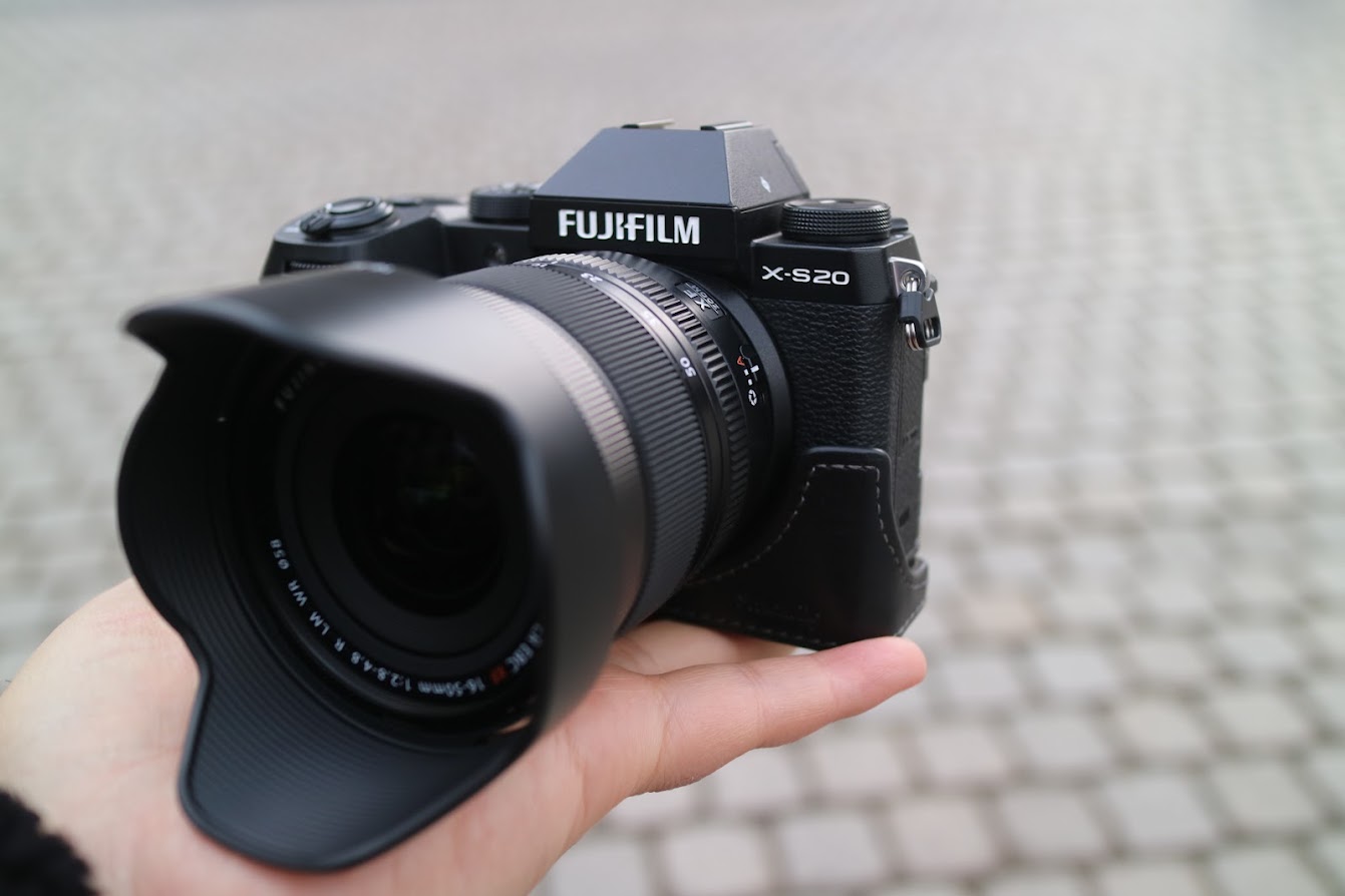 후지필름 X-S20