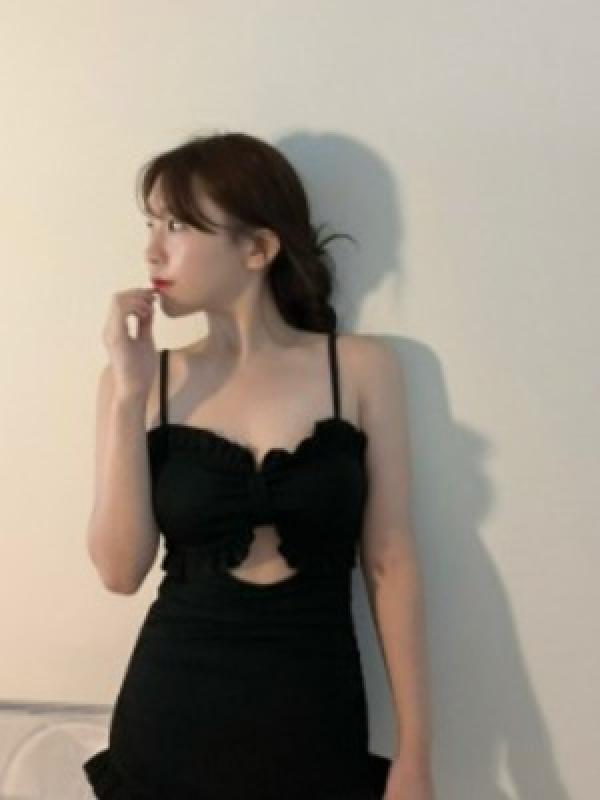 셔링 어깨끈 프릴 모노키니 호텔 수영복