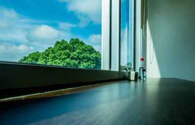 전통 창호지와 스마트 글라스의 조합