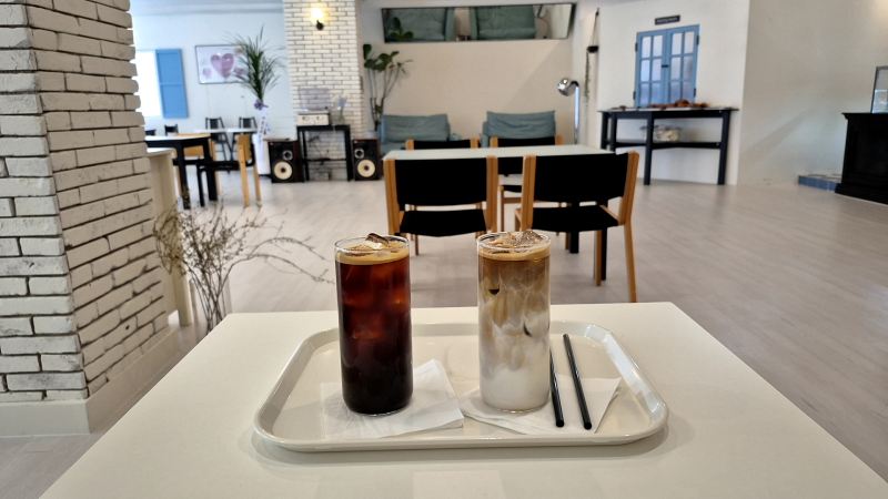 아이스 커피 카페라떼