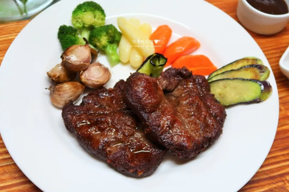 스테이크 굽기정도 소스 시즈닝 맛있게 굽는법_3