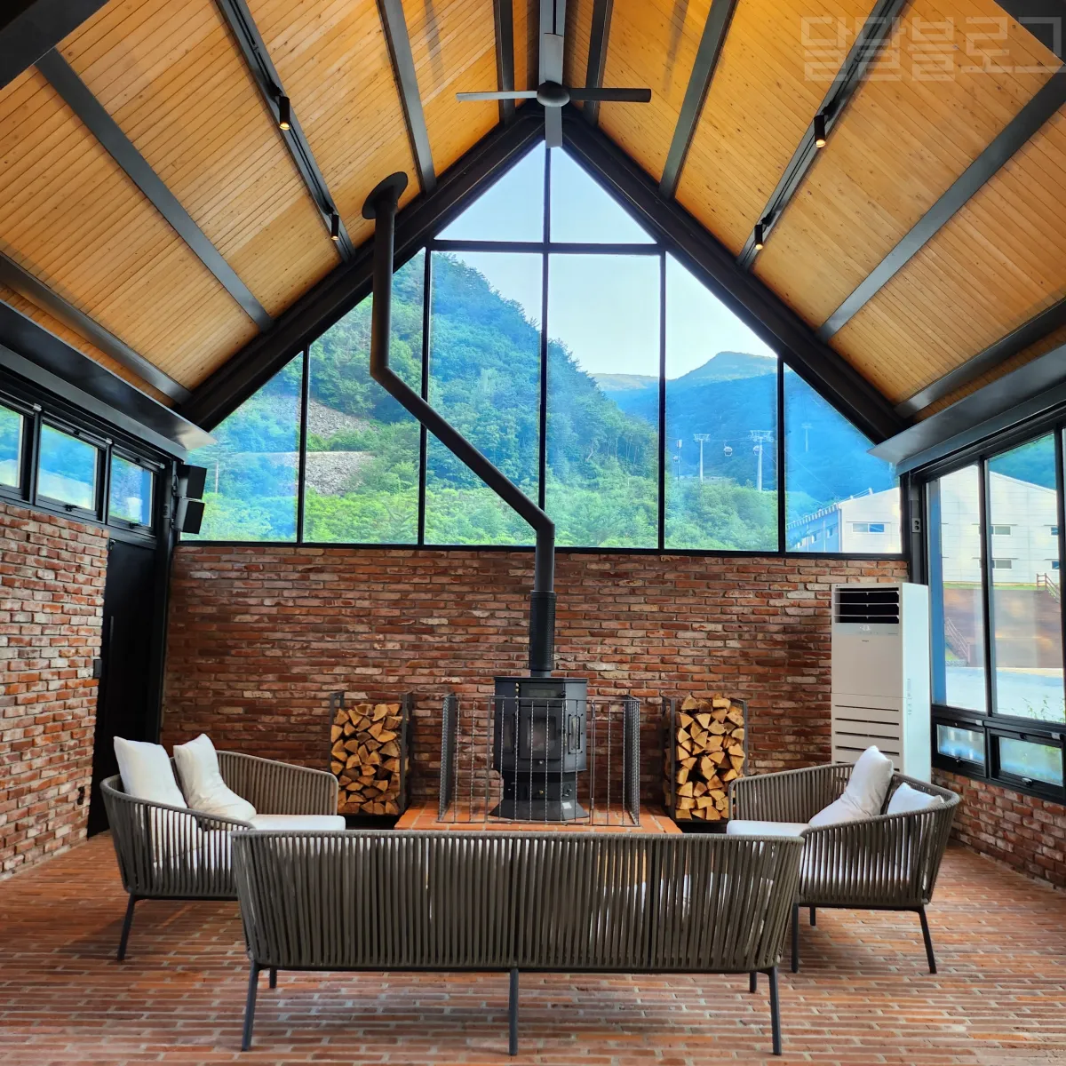 정선-파크로쉬-글라스하우스-내부