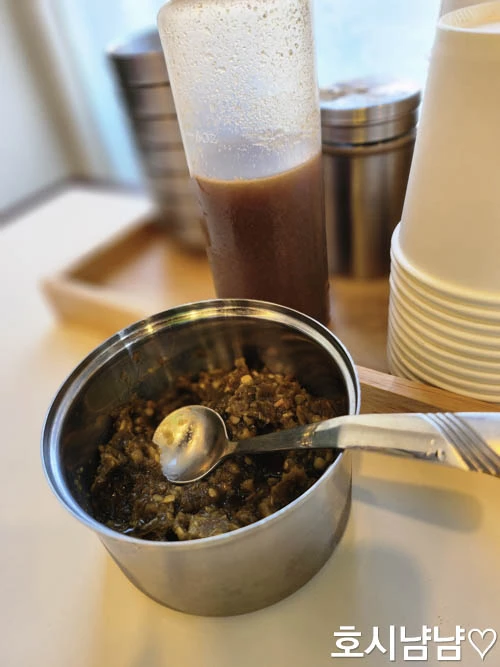 명인대동양평해장국 특제 간장소스와 고추지 – 해장국 찍먹용 소스