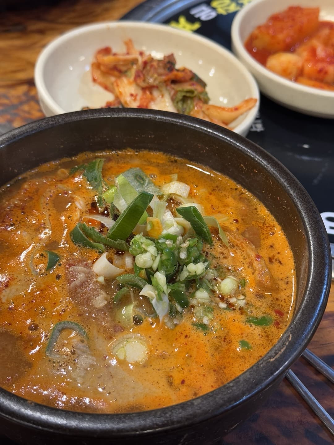 🍲 원탑새말해장국 – 선지·내장·천엽 듬뿍, 진짜 속 풀리는 한 그릇! 오산 해장국 맛집