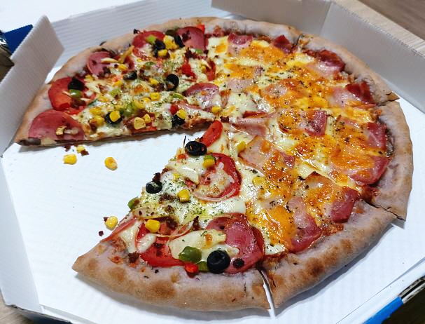 유로코피자 반반