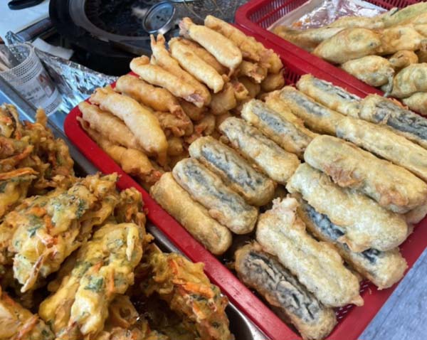 옥이떡볶이 튀김들