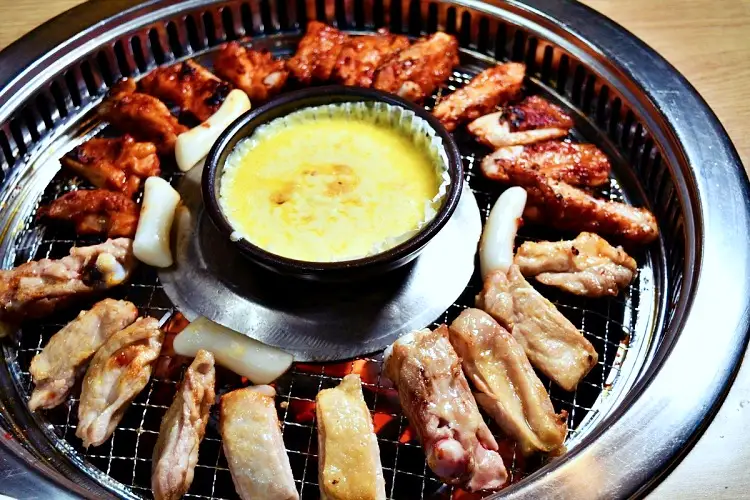 네모세모 닭갈비 맛집 47년 전통 치즈퐁듀 닭갈비, 숯불 구이 닭갈비 맛있는 곳