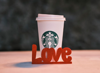 스타벅스의 글로벌 확장 전략: 작은 카페에서 세계적인 브랜드로