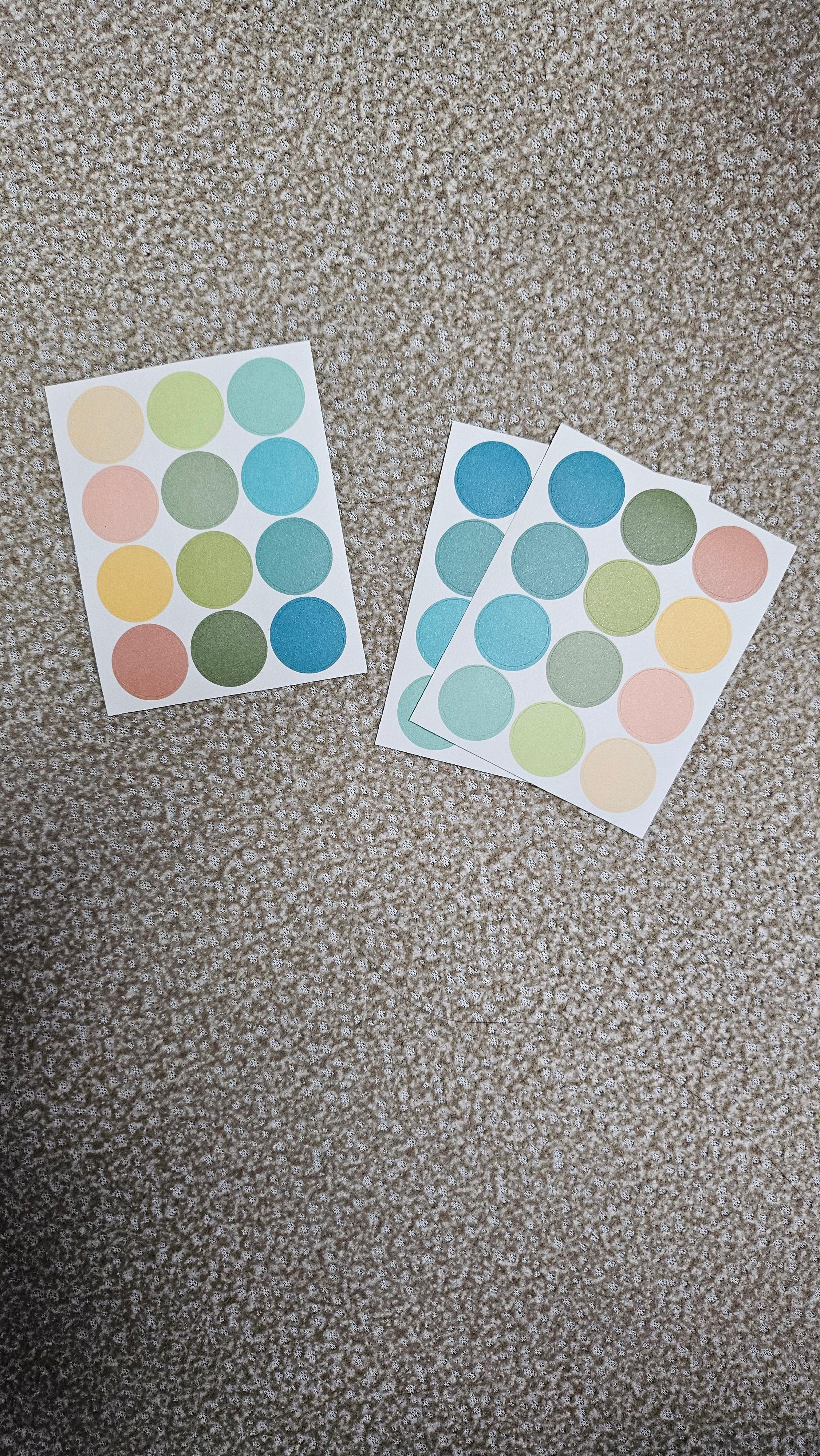 왼쪽 : 다이소 스티커