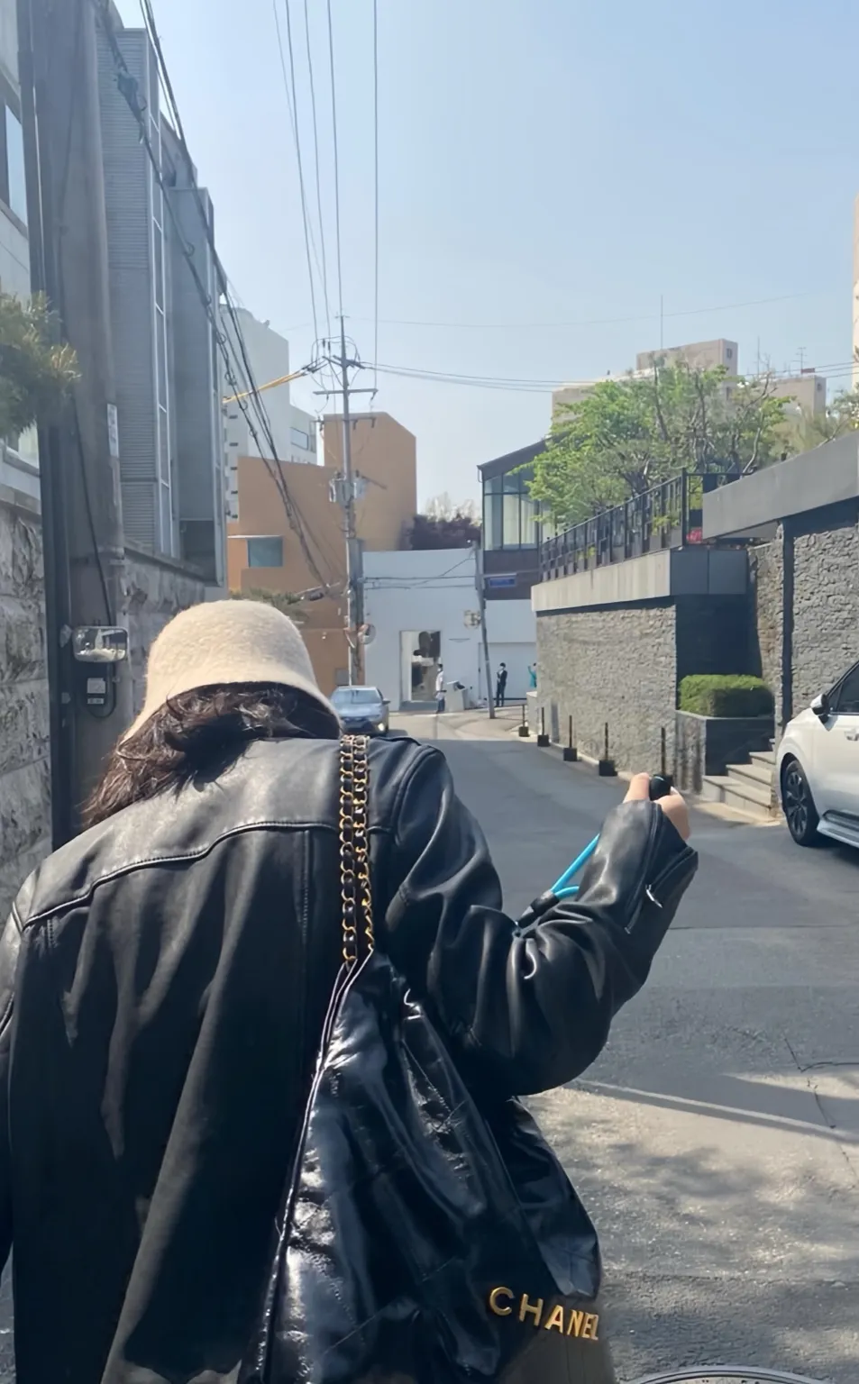 김고은&#44; 김고은 왓츠인마이백&#44; 왓츠 인 마이 백&#44; 김고은 가방&#44; 샤넬 22백&#44; 샤넬 앰버서더&#44; 김고은 패션&#44; 김고은 스타일&#44; 내추럴 시크&#44; 셀럽 스타일&#44; 여자 연예인 가방