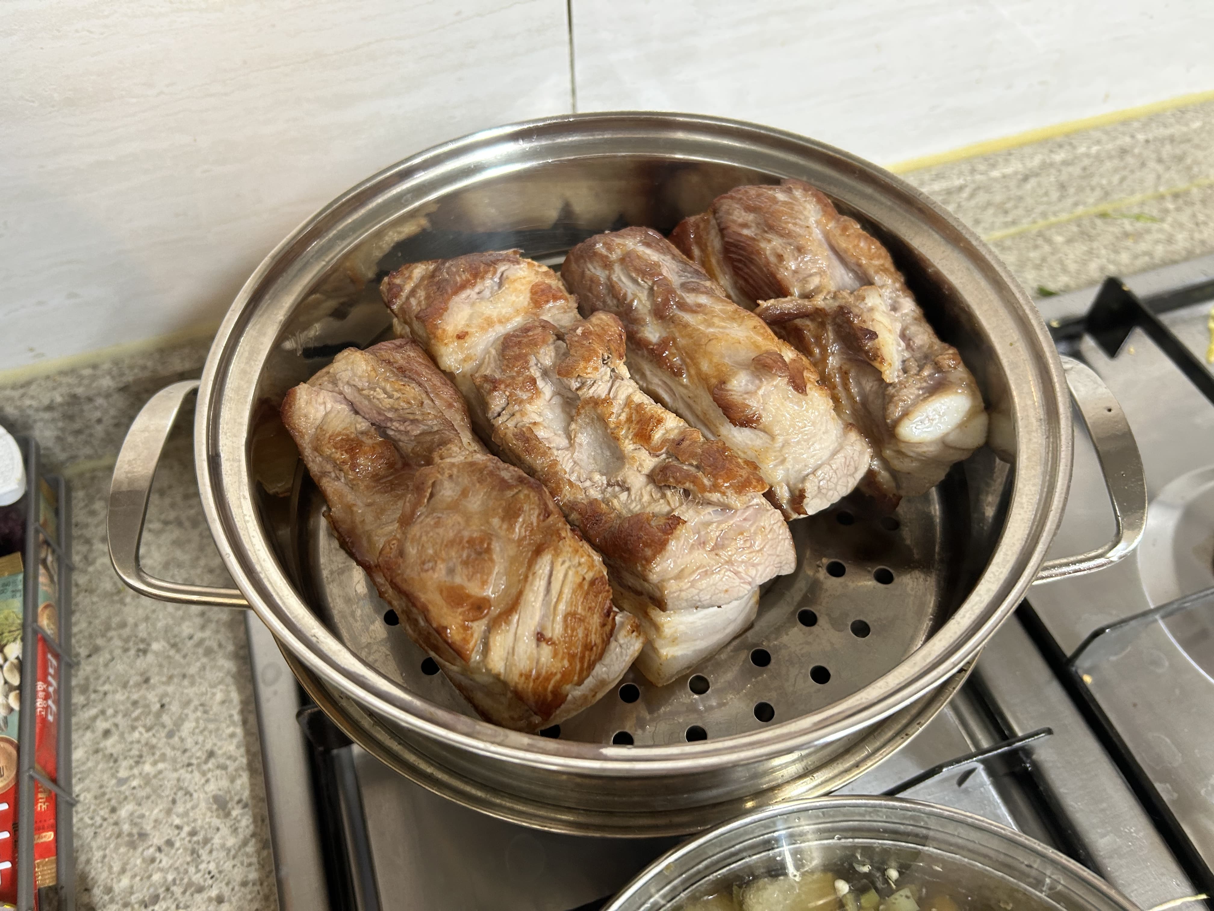 [chef&amp;#44; Daddy] 삶지 않고 찌는 수육 레시피｜팬 없이도 촉촉한 오겹살 수육 비법!