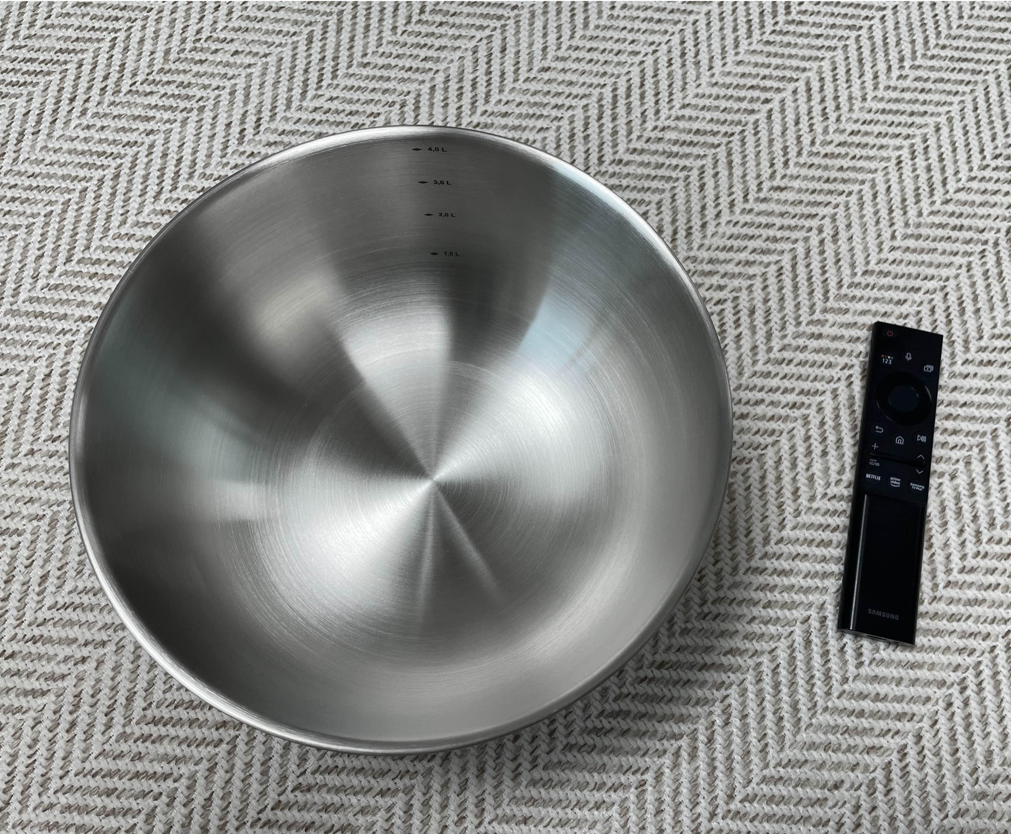 한샘 믹싱볼 24cm, 4L 크기 비교 사진