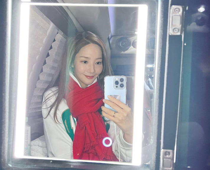 배우 박민영 사복