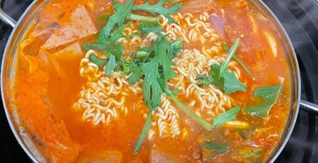 동네한바퀴-이촌동-모둠스테이크부대찌개