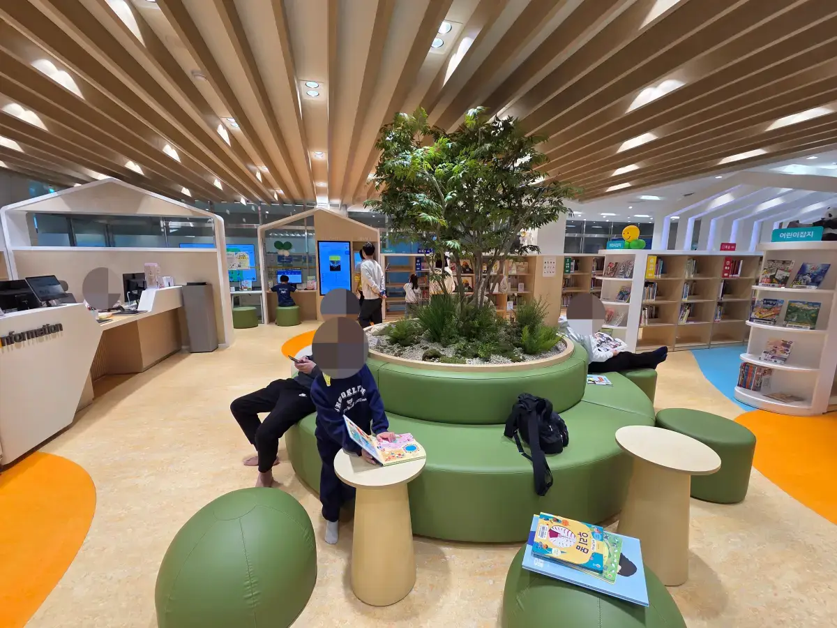 서변숲도서관 어린이자료실 이미지 06