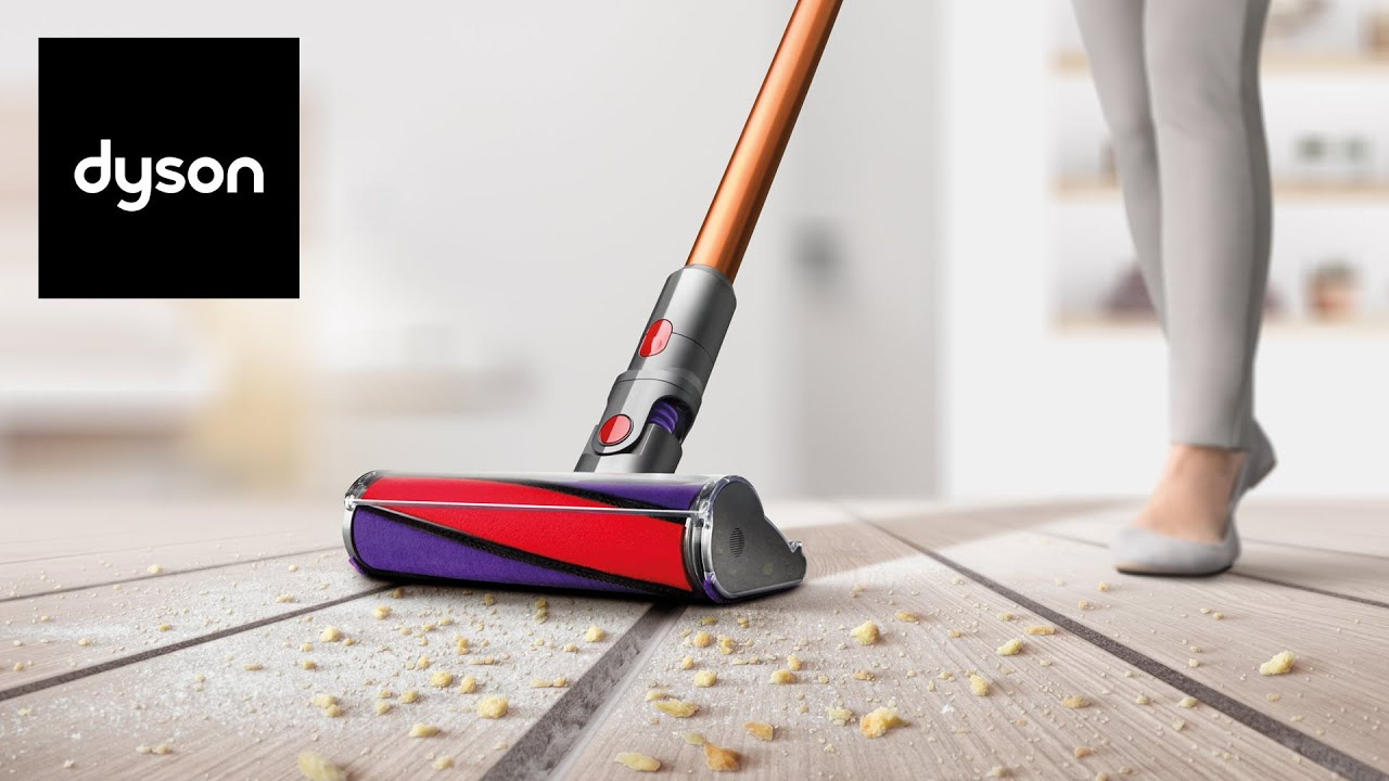 Using a cordless vacuum cleaner on various floorings