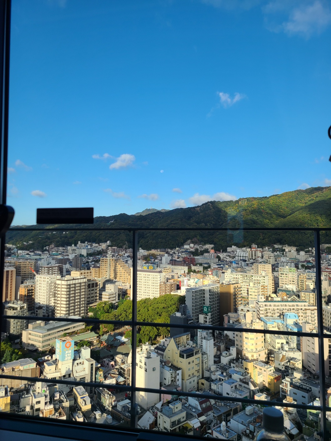 객실에서 바라본 고베시내의 전경