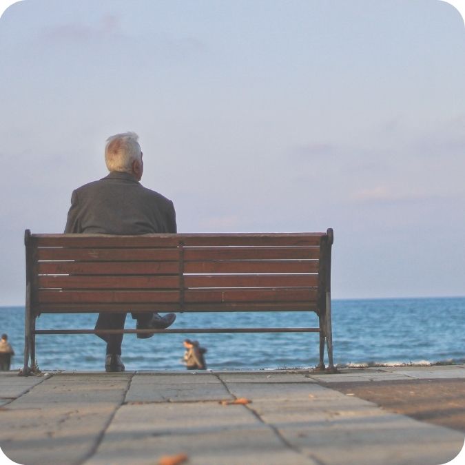 은퇴는 끝이 아니라 시작입니다. 국민연금만 믿고 있다면 후회