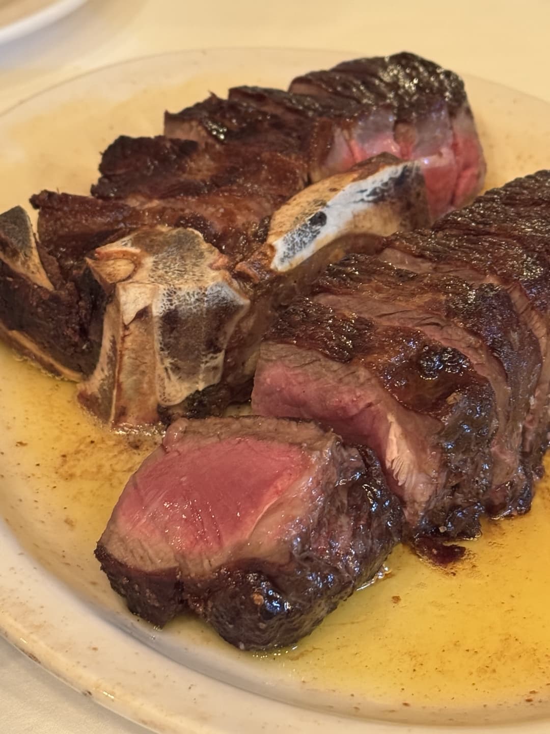 🥩 볼트스테이크하우스 – 서울 압구정, 청담동의 프리미엄 스테이크 명가, 미슐랭 가이드 추천 스테이크하우스
