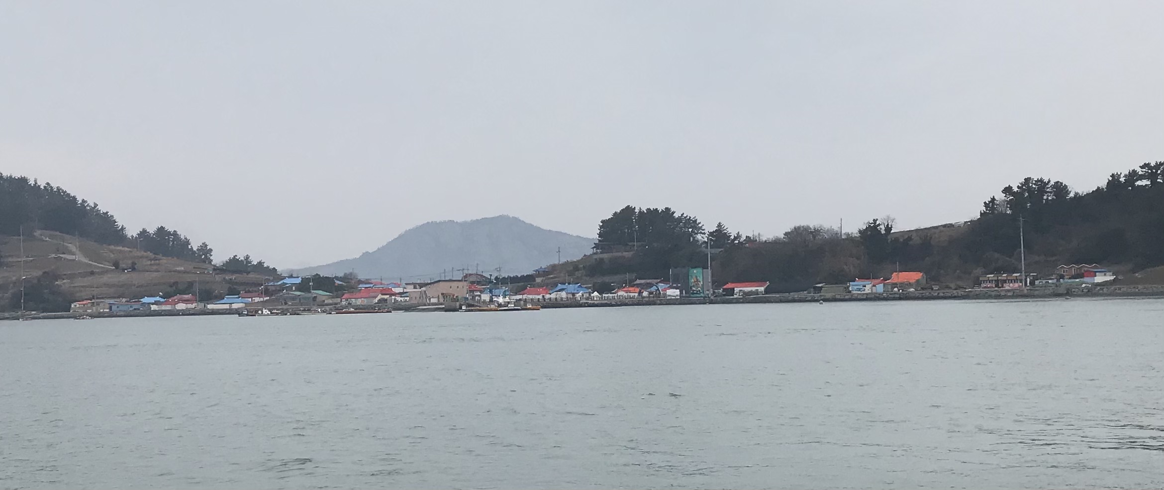 연홍도 들어가면서 찍은 연홍도 전경