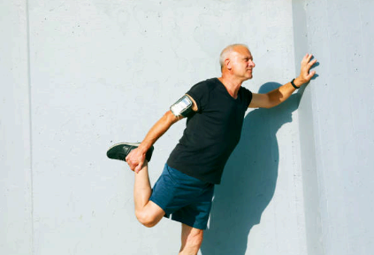 벽을잡고 종아리 들기