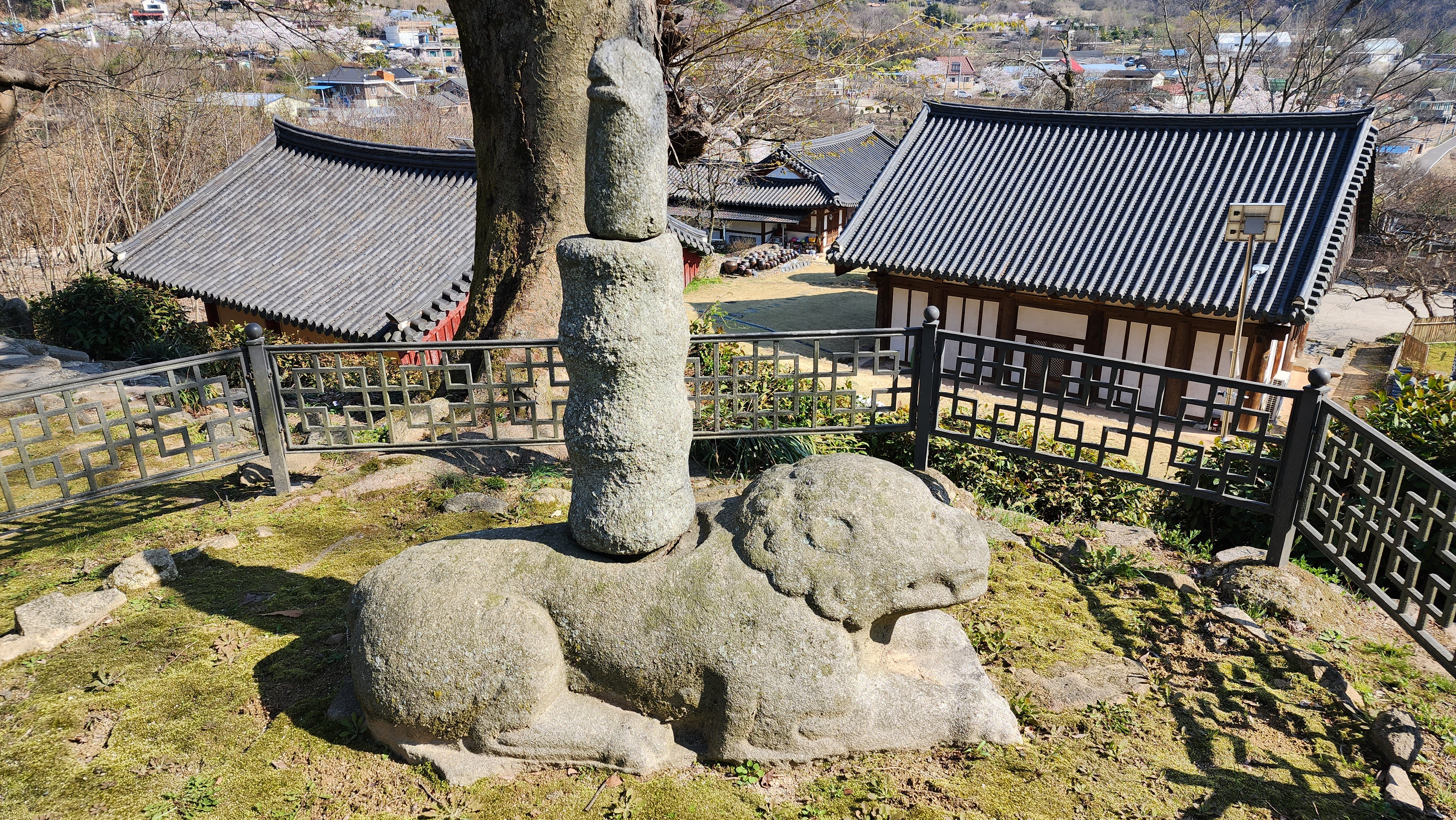 귀신사 방향 사자상
