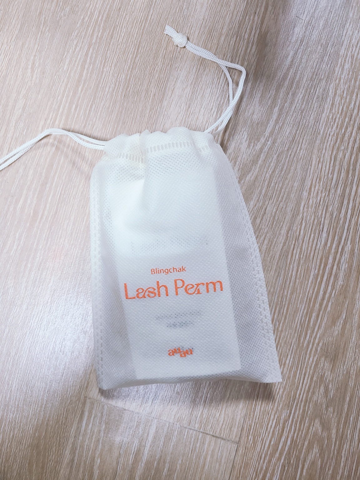 아유아유 블링착 래쉬펌 파우치