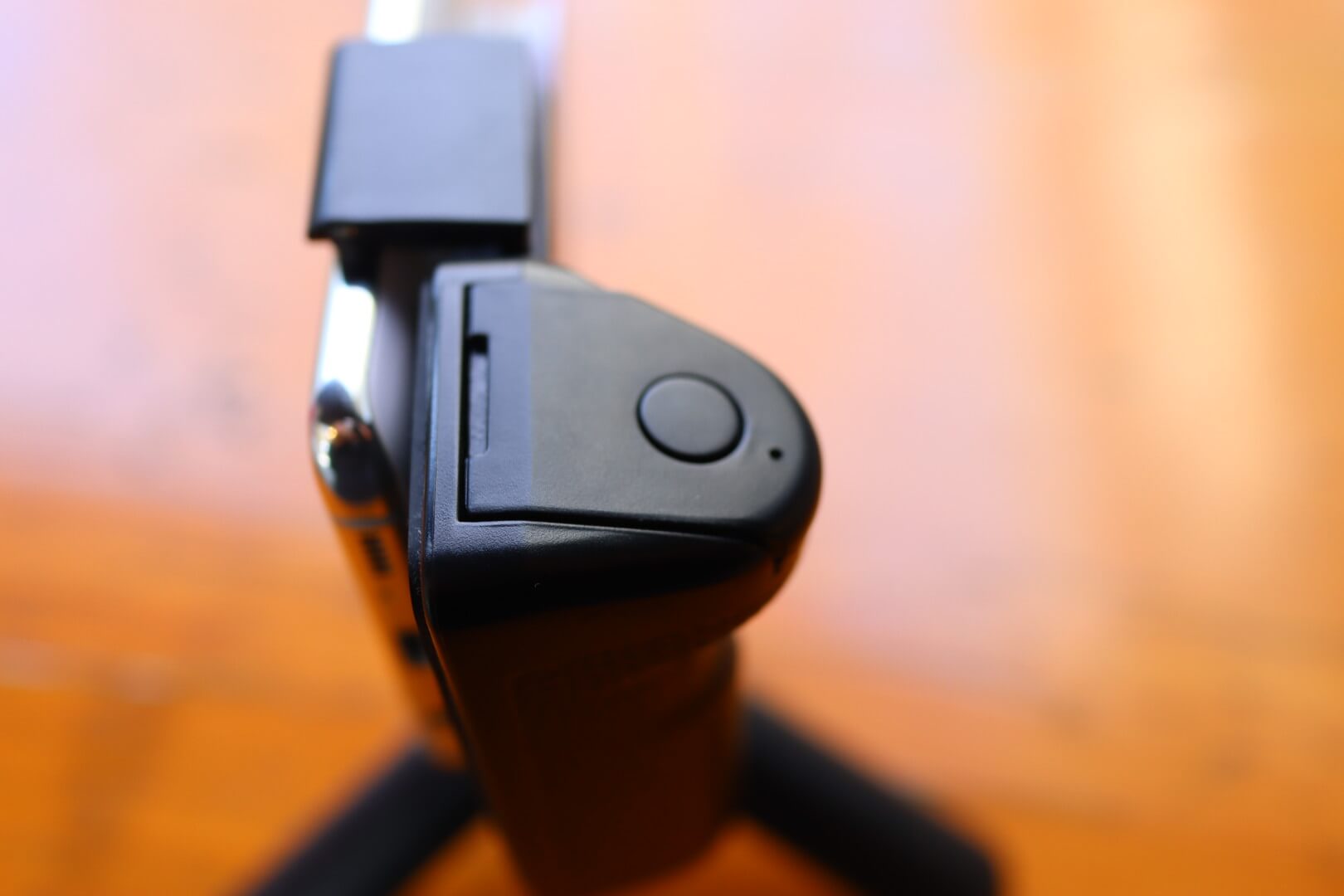 다이소-핸드폰-삼각대-셔터