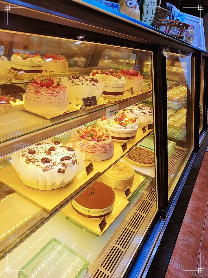 생생정보 빵집 순례자들의 성지 48년 경력의 제과 명장 베이커리 맛집