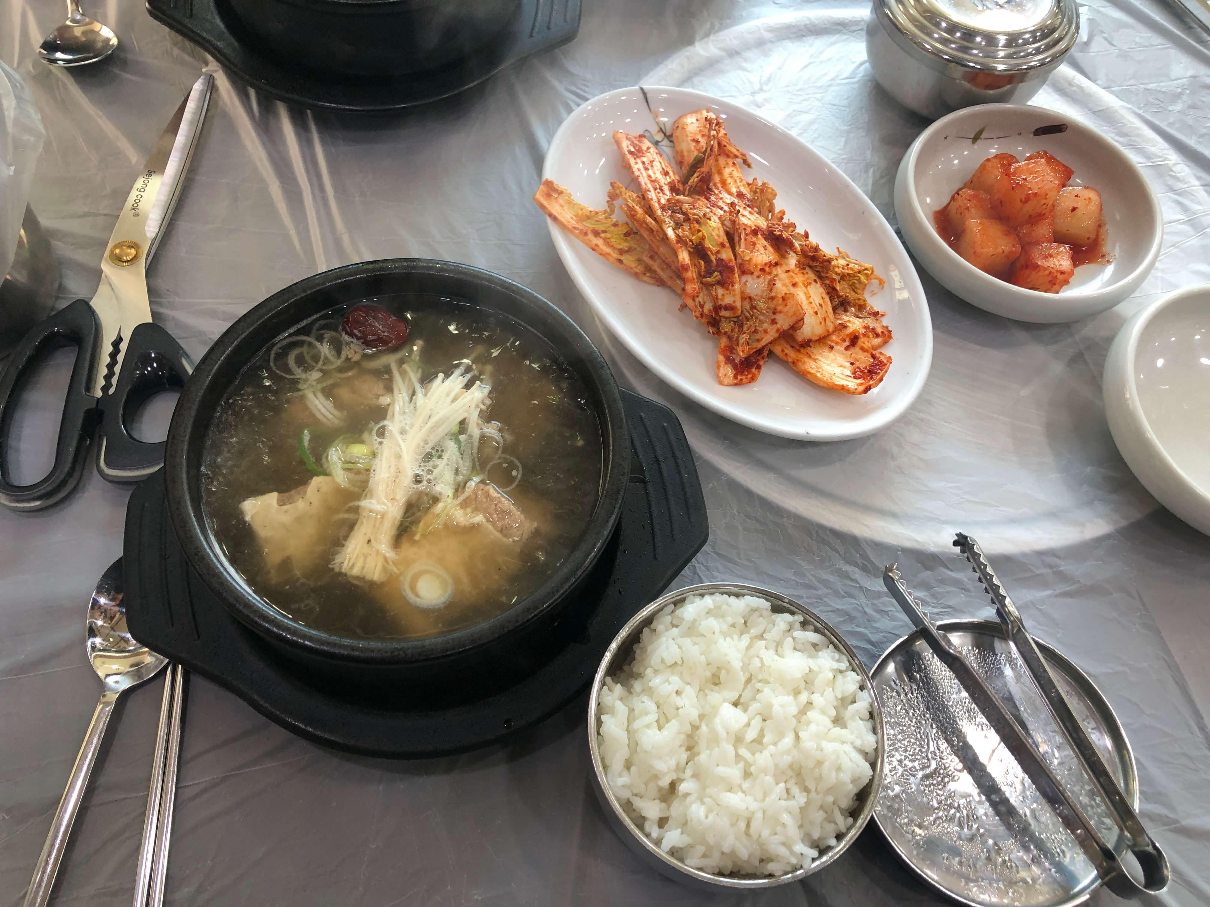 민수랜드-익산한우의날 특갈비탕구성