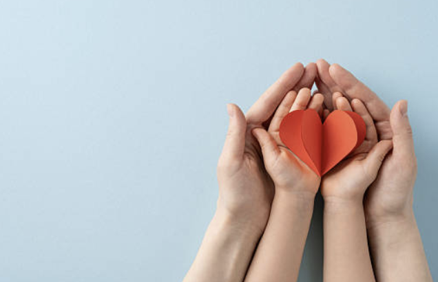 “양육 피로의 본질은 통제 욕망일 때가 많다”