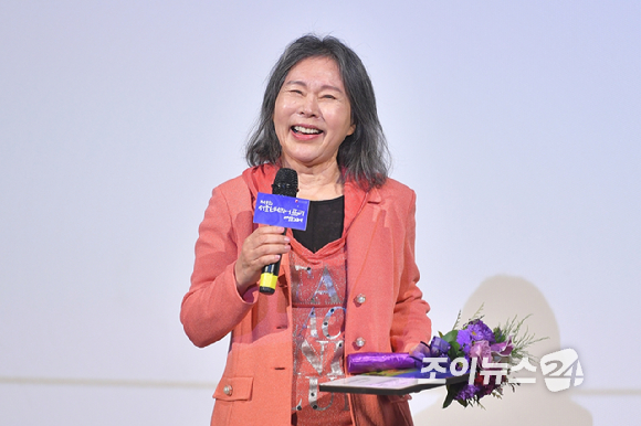 20일 오후 서울 상암동 한국영상자료원 시네마테크KOFA에서 열린 제9회 서울배리어프리영화제 개막식에서 치맨친화영화상영 홍보대사를 맡은 배우 이주실이 인사말을 하고 있다.