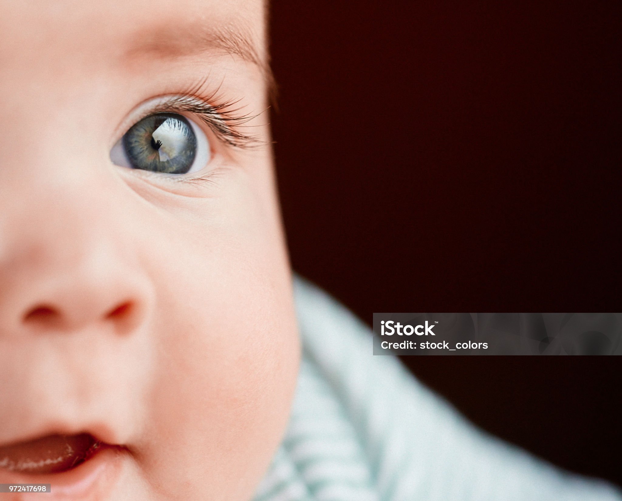 눈으로 물건 따라보기 발달, 시선이 세상을 붙잡기 시작할 때