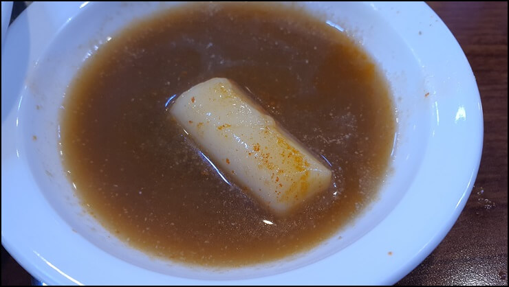 간장소스에-잠긴-떡사리