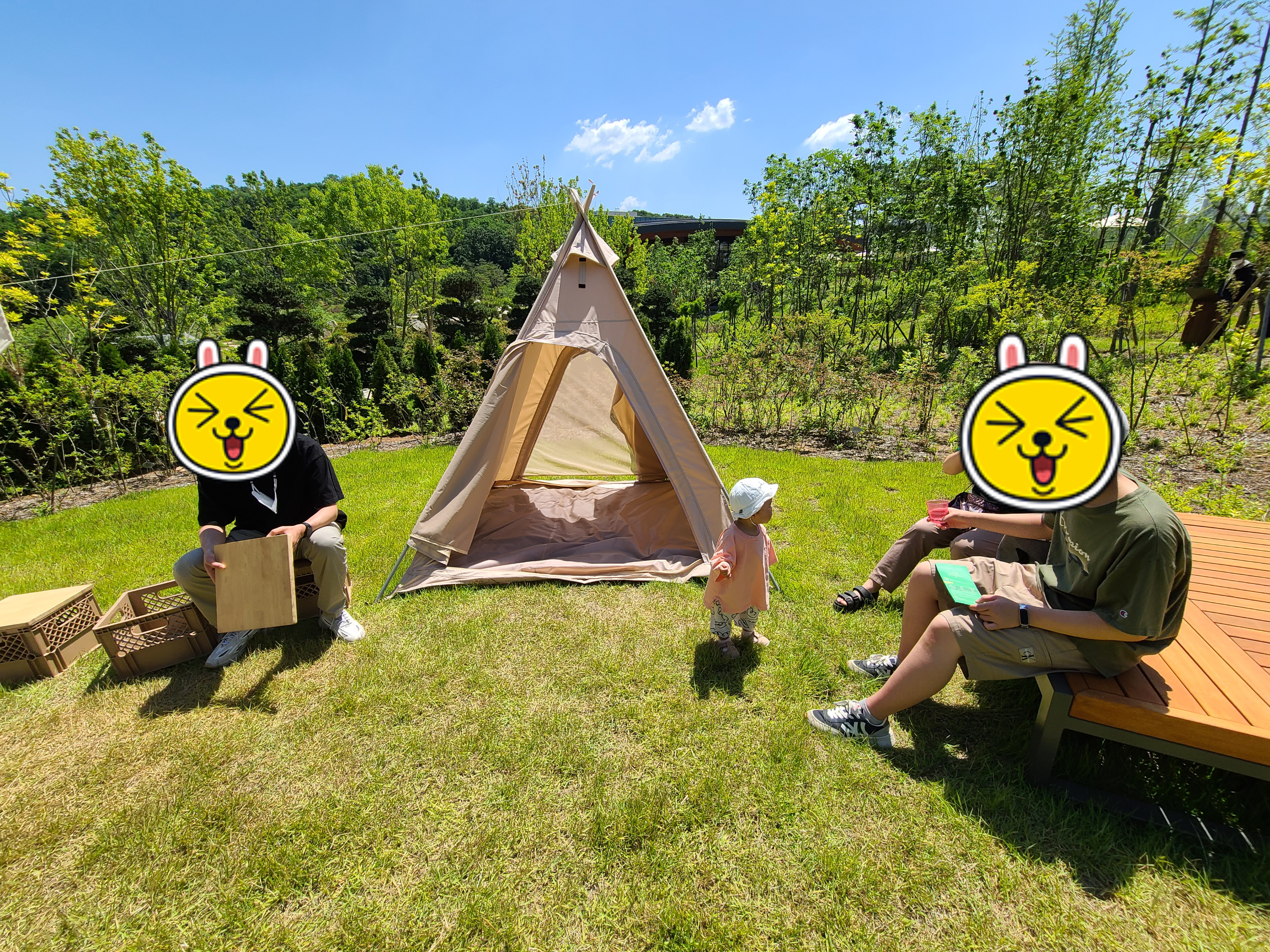 영흥공원 내 텐트