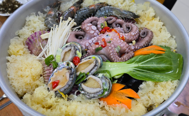 생생정보 해신닭칼국수 울산 동구 대왕암돌미역칼국수