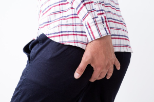 엉덩이 주위가 따끔따끔