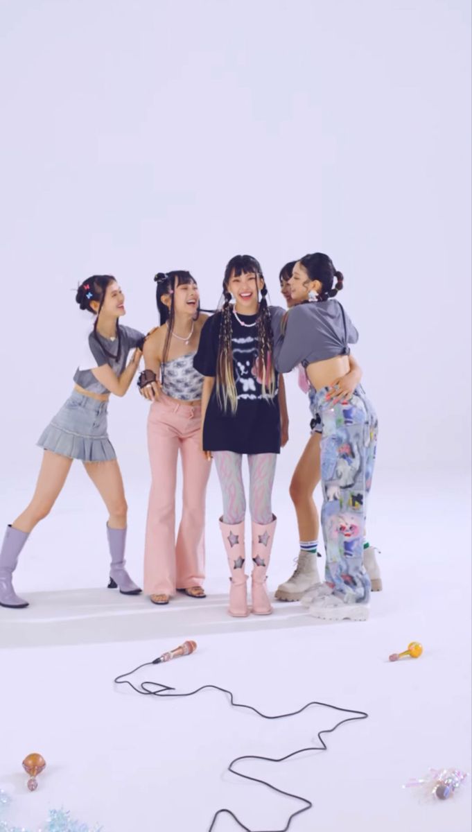 뉴진스(NewJeans) 사진모음