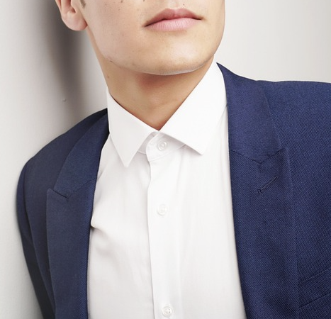 남자-깔끔한-복장