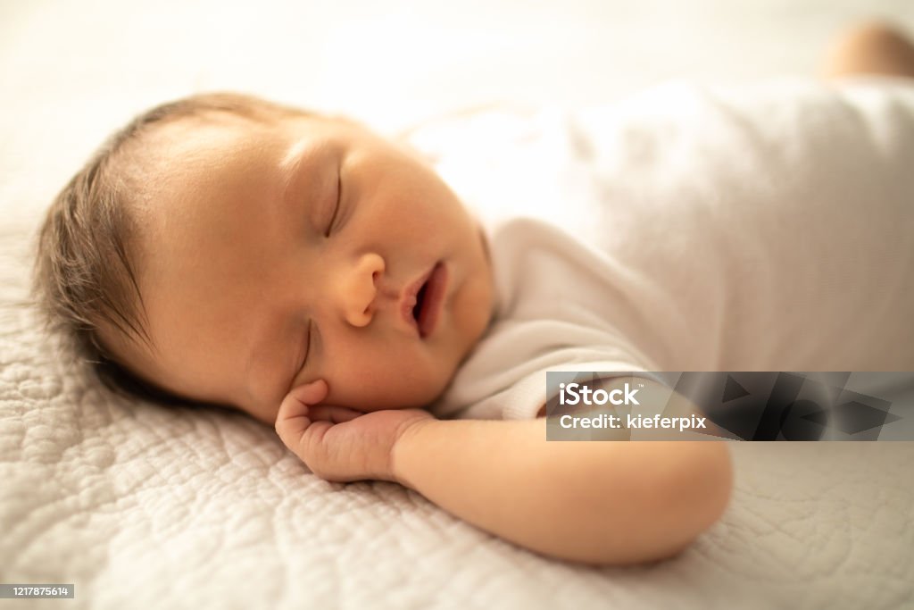 낮잠 자는 아기