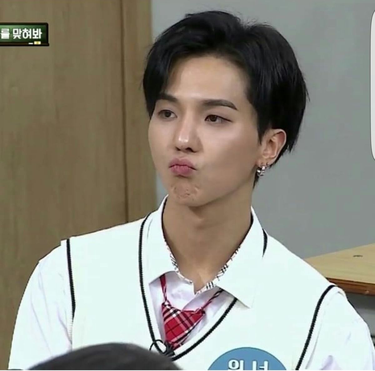 송민호 군대 복무 이탈 공익 근황 재입대 나이 학력 프로필