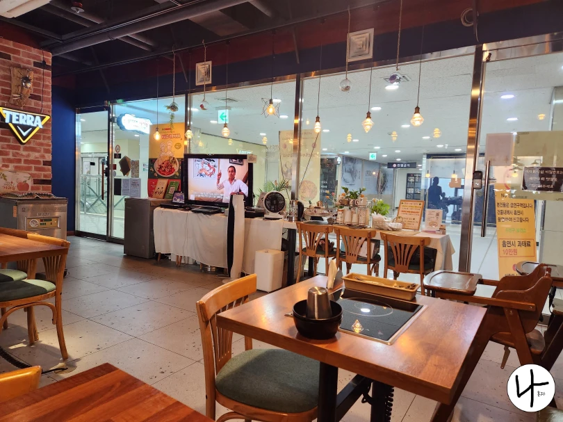 지중해-느낌-식당-인테리어